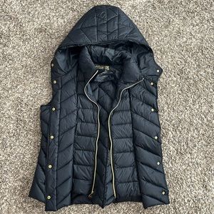 Michael Kors black hooded puffer vest size medium